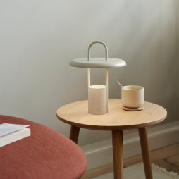 Pier transportabel LED-lampe Sand