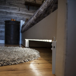 LED-lysslynge til garderobe og natlampe