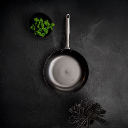 Pure Pan Frying Pan made Cast Iron 28 cm